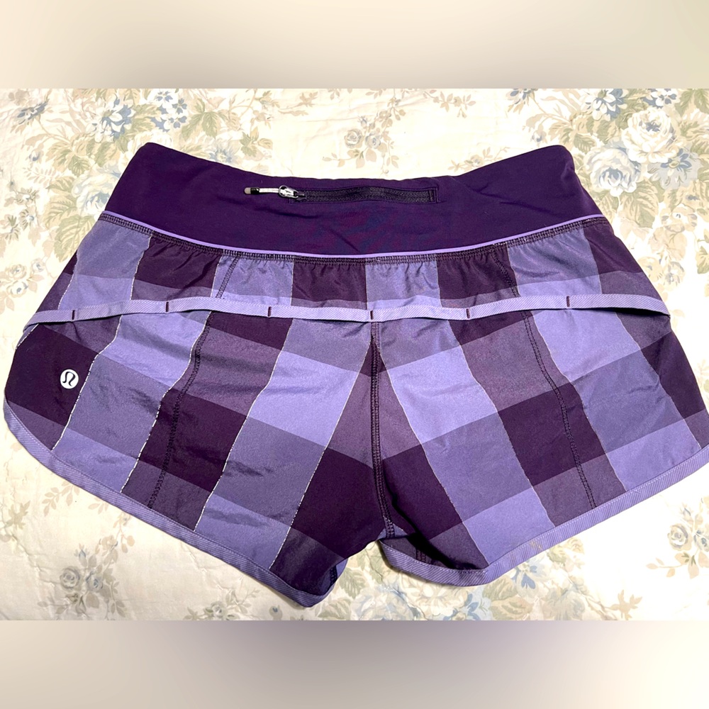Size 4 Lululemon run shorts
